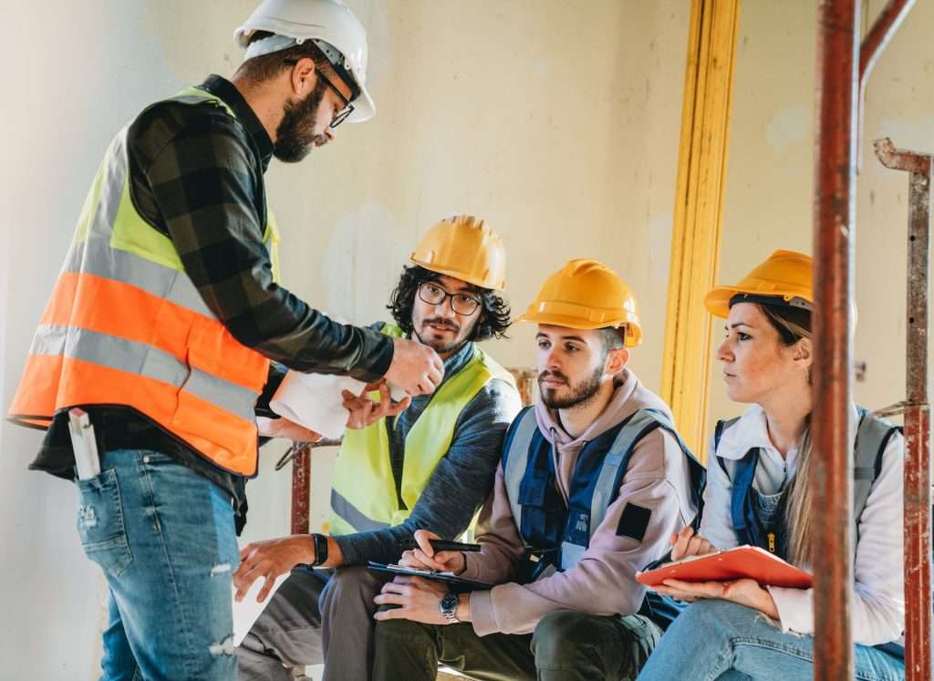 Trades People Getting Financial Advice